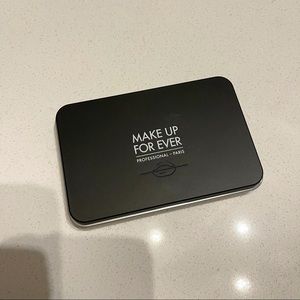 MAKE UP FOR EVER Matte Velvet Skin Powder Foundation